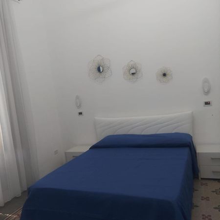 Guest House Lamphotel Militello ปาแลร์โม ภายนอก รูปภาพ