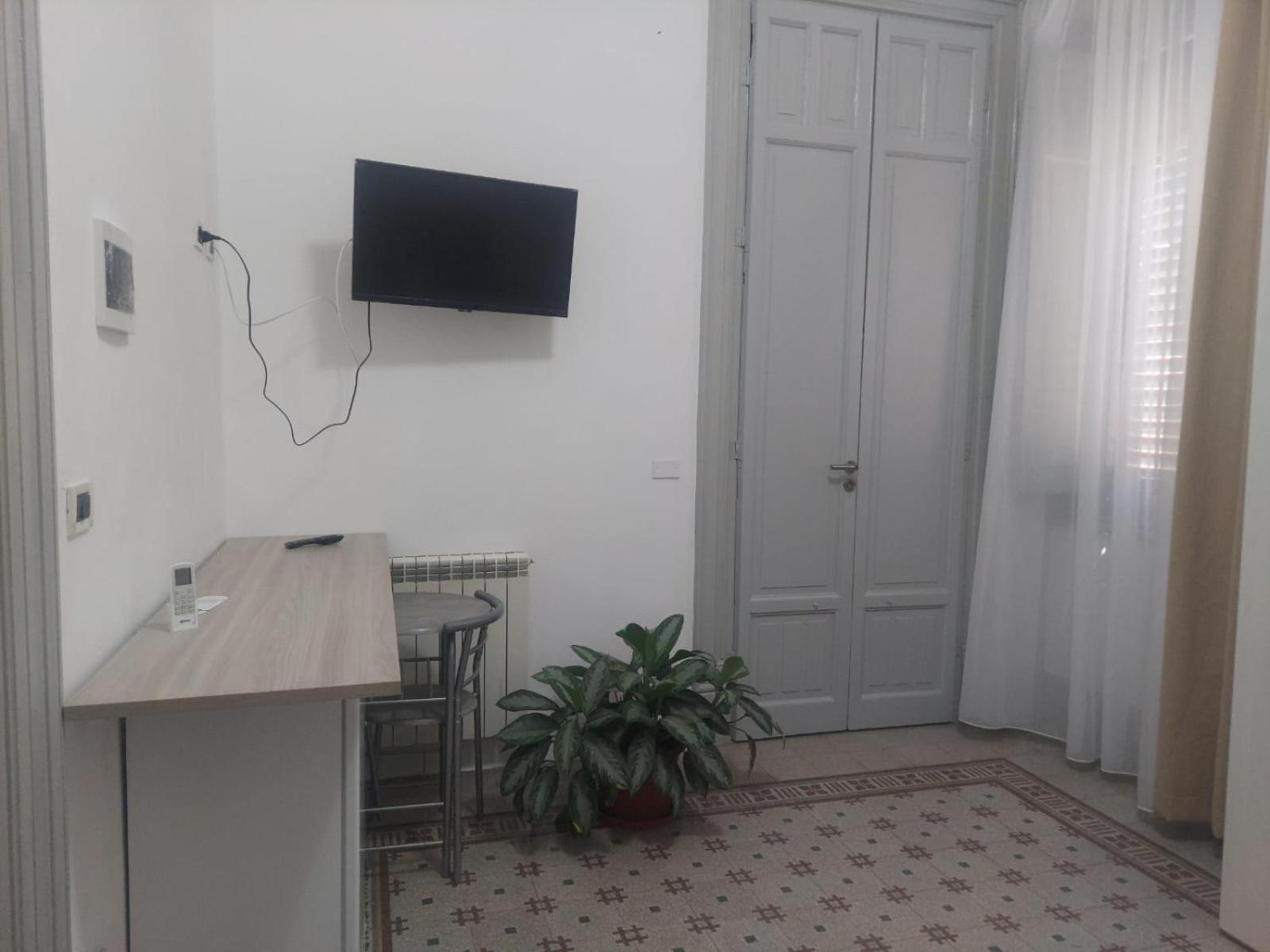 Guest House Lamphotel Militello ปาแลร์โม ภายนอก รูปภาพ