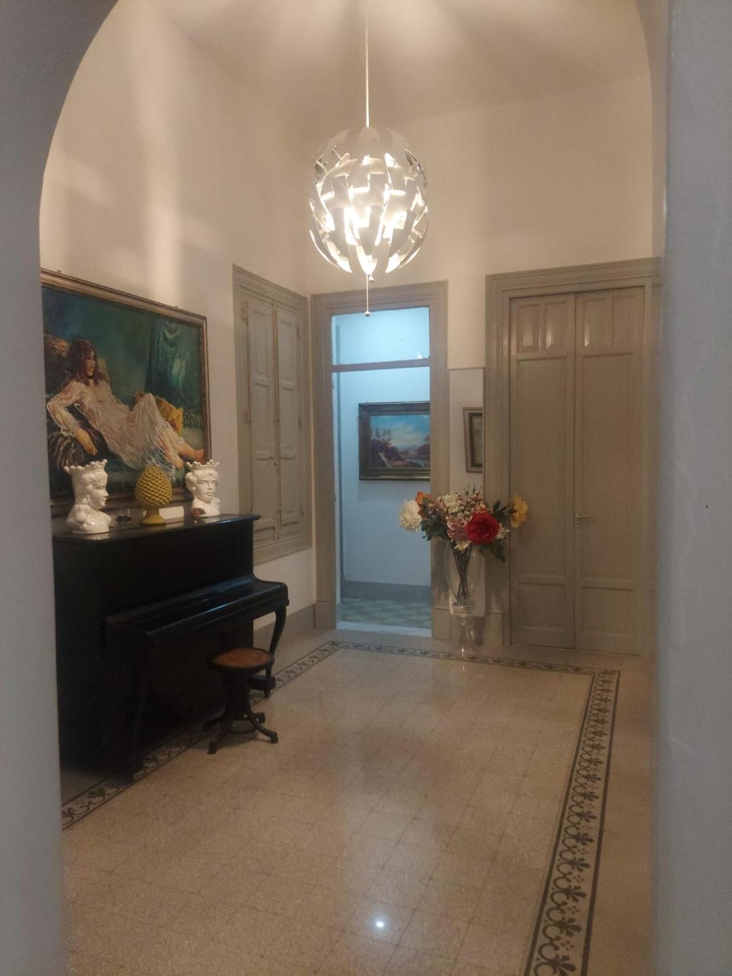 Guest House Lamphotel Militello ปาแลร์โม ภายนอก รูปภาพ