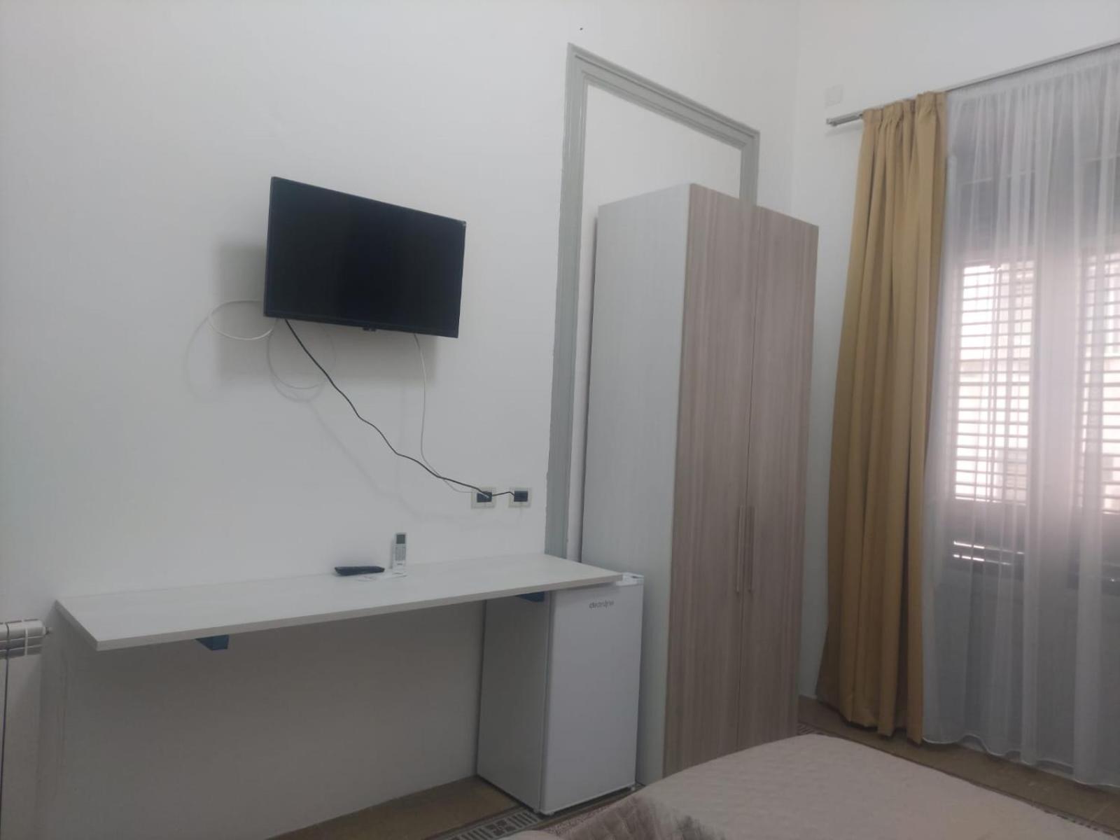 Guest House Lamphotel Militello ปาแลร์โม ภายนอก รูปภาพ